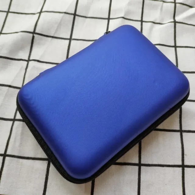 Zipped travel hard case for all types of playing cards