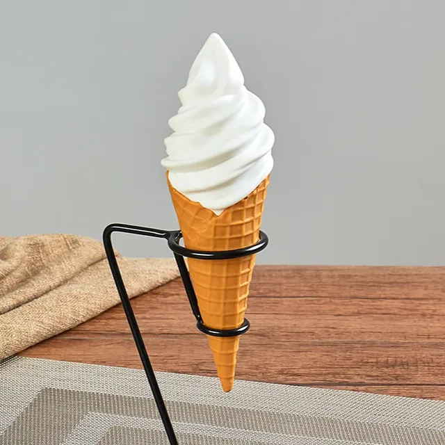 Simulovaný lesklý DIY zmrzlinový kužeľ z plastu