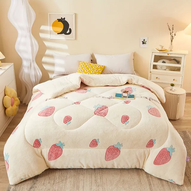 Beautiful and warm patchwork winter bed made of floral fleece with feather filling, ideal for bedroom and guest room