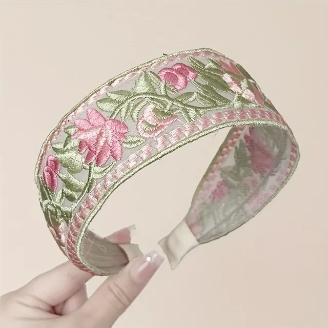 Elegant floral headband made of premium fabric with vintage breath for women