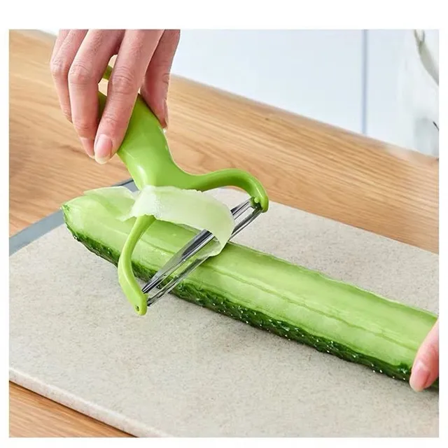 Esmee cabbage peeler