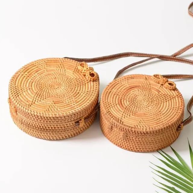 Rattan round handbag