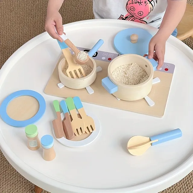 Wooden kitchen for small cooks with realistic dishes