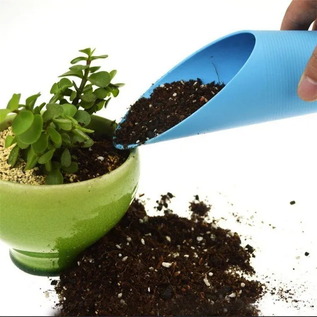 Scooped plastic cup for gardening