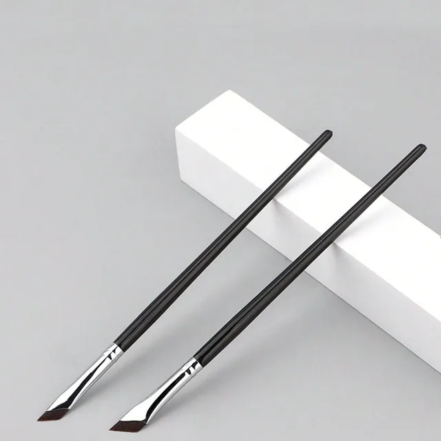 2 pcs set of cosmetic brushes for eyebrows and shadows for perfect application of make-up