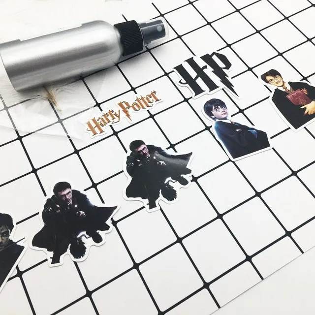 Set de 50 de autocolante cu îndrăgitul vrăjitor Harry Potter