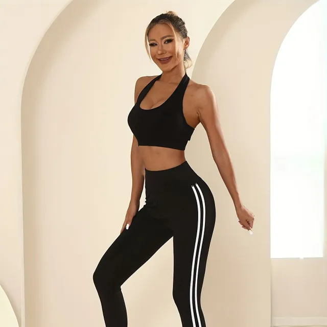 Női sport leggings oldalsó csíkkal, nagy rugalmassággal és légáteresztő képességgel, ideális jógához, fitneszhez és edzéshez.