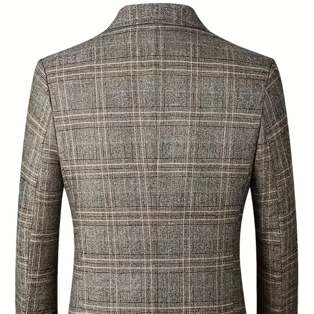 Men's elegant plaid double-breasted tweed blazer: stylish and timeless for formal and casual occasions