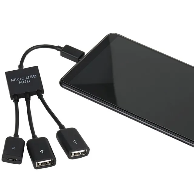 USB-C hub with 3 ports