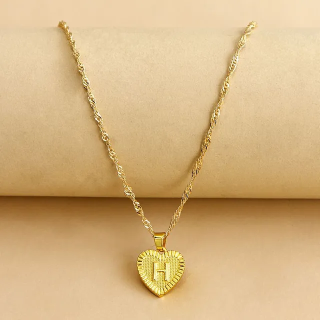 Ladies' necklace with initial in the heart