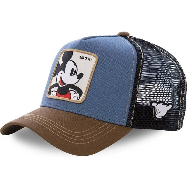 Fashionable unisex baseball cap with animated heroes patch