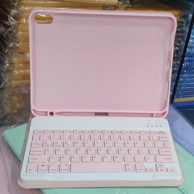 Quality protection cover with keyboard for iPad