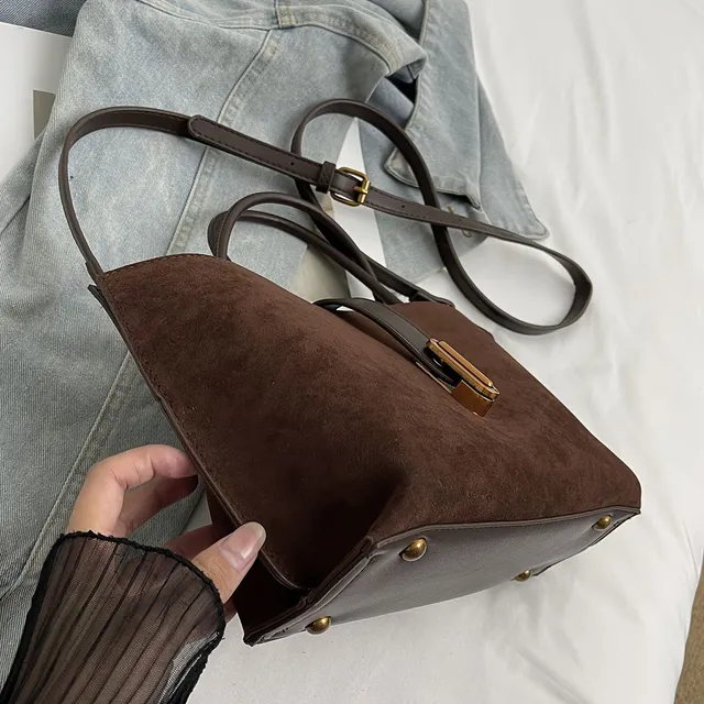 Dámske retro crossbody taška z umelej semišu s nastaviteľným popruhom