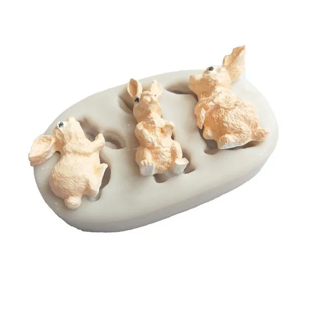 Silicone mould with rabbits