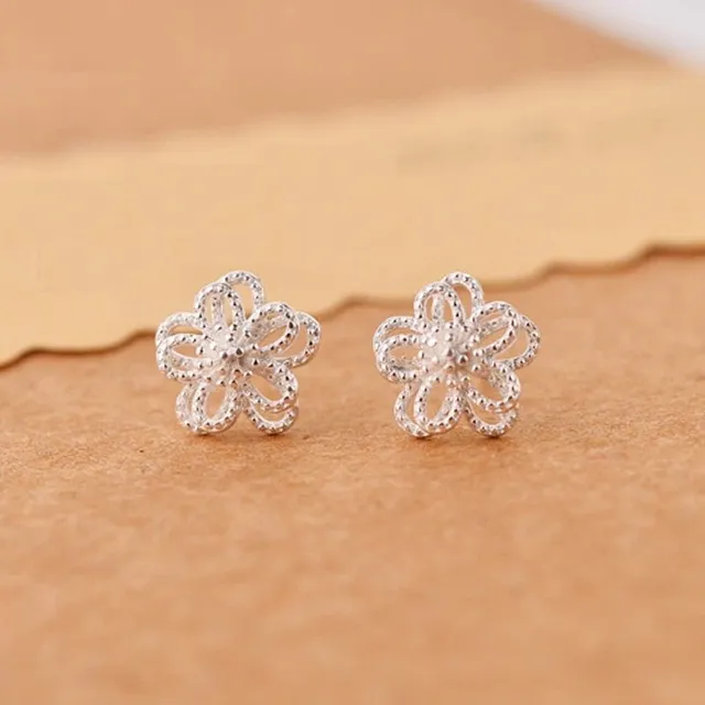 Women's stone earrings flowers