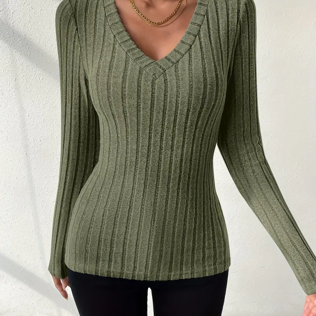 Women's T-shirt with V-neck and long sleeve made of ribbed knitwear - casual and comfortable top