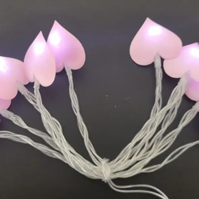 LED light chain with fine pastel hearts