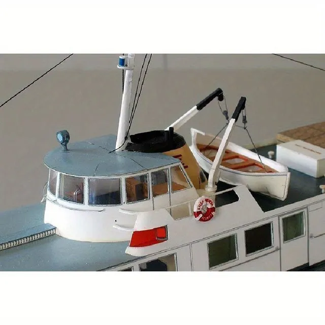 Model de hârtie 1:100 al unui feribot de coastă polonez - Navigație de noapte