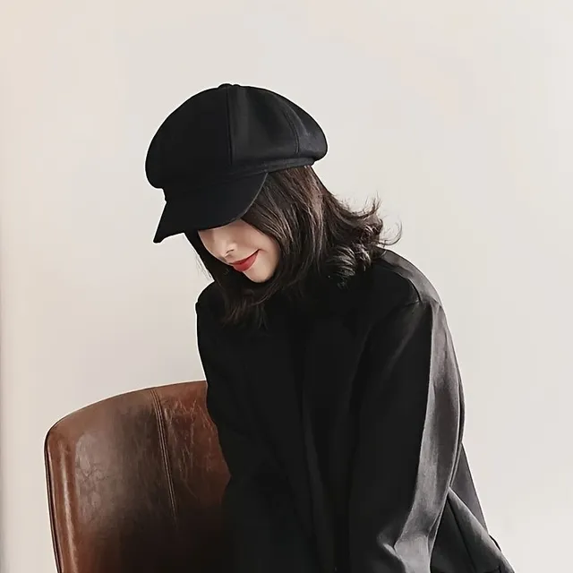 Ladies simple universal beret warm color, comfortable and light autumn and winter travel beret