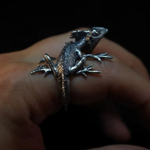 Lizard ring