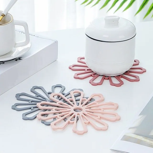 Star-shaped rubber coaster