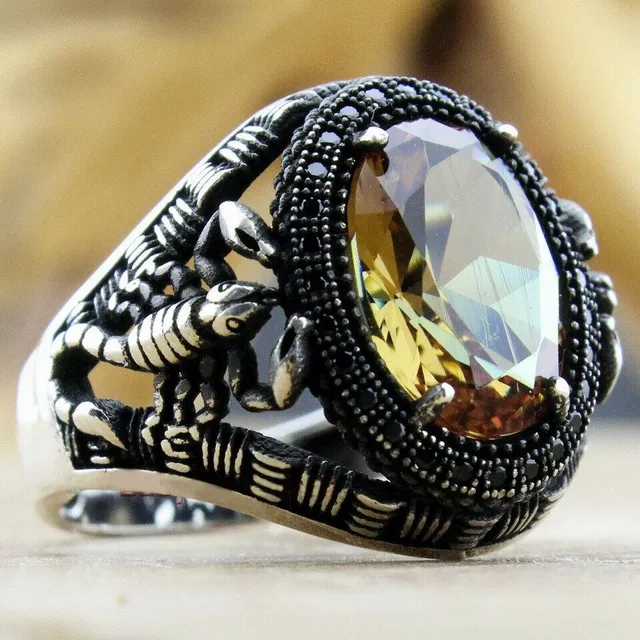 Men's chunky vintage ring with stone