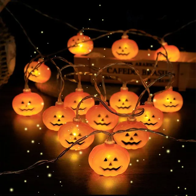 Light chain with motifs of pumpkins, ghosts, skeletons and bats with LED lights - Beautiful Halloween decoration for home