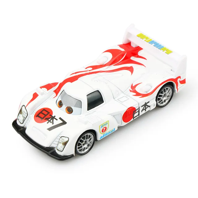 Voiture pour enfants avec le motif Cars 3