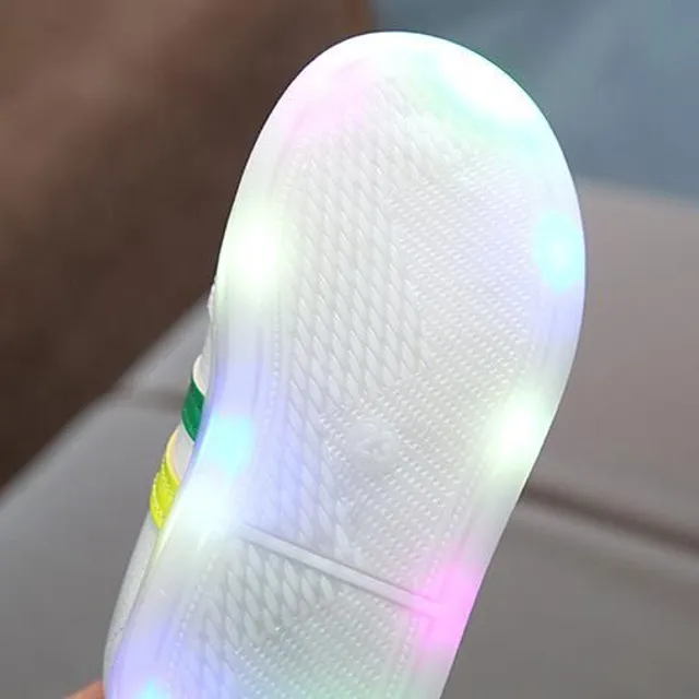 Children's shoes with LED lighting