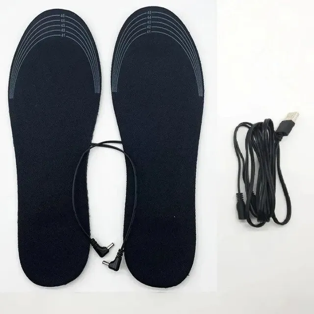 Heated shoe inserts with charging cable
