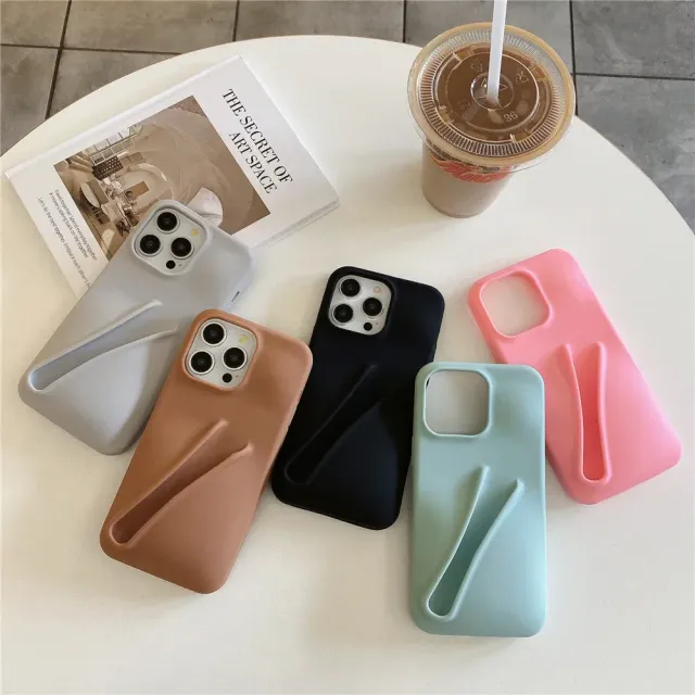 Luxury and practical silicone cover for iPhone phones with lip gloss clip - different colors