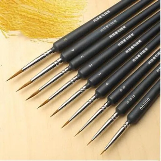 Set of detailed paint brushes g