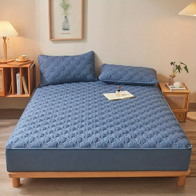 Comfortable and breathable sheet set with waterproof surface against dust mites and bacteria