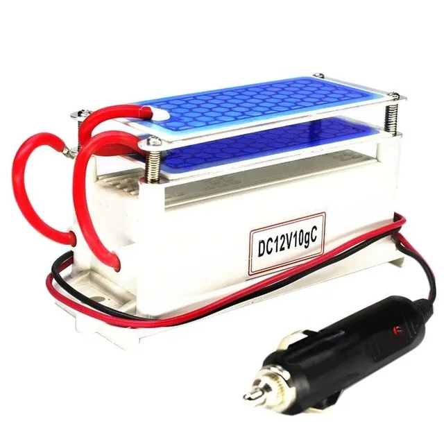 Ozone generator Cleaner and desinfection of the air into the car