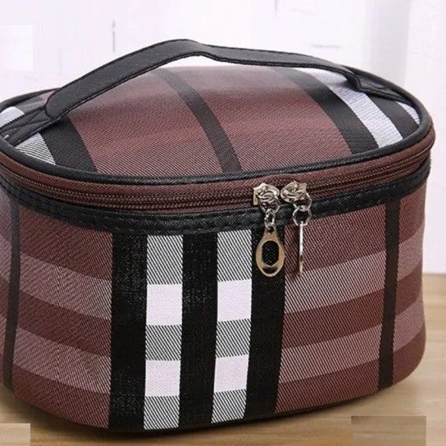 Cosmetic bag T587