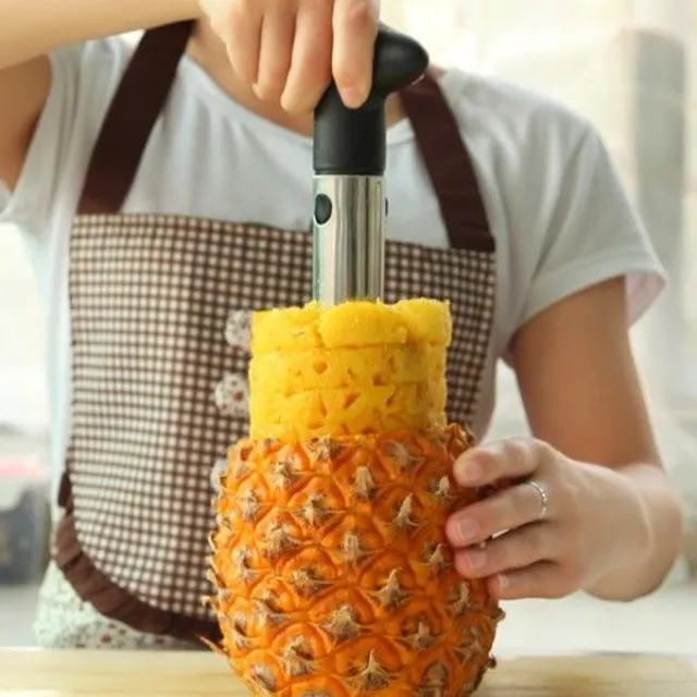 Kráječ na ananas