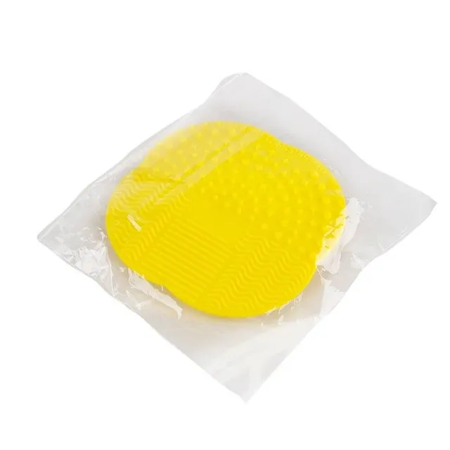 Smaller silicone brush cleaner