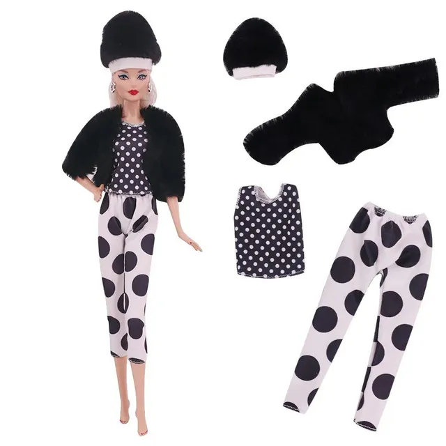 Set of 5 pieces of fashionable clothes and accessories for Barbie dolls