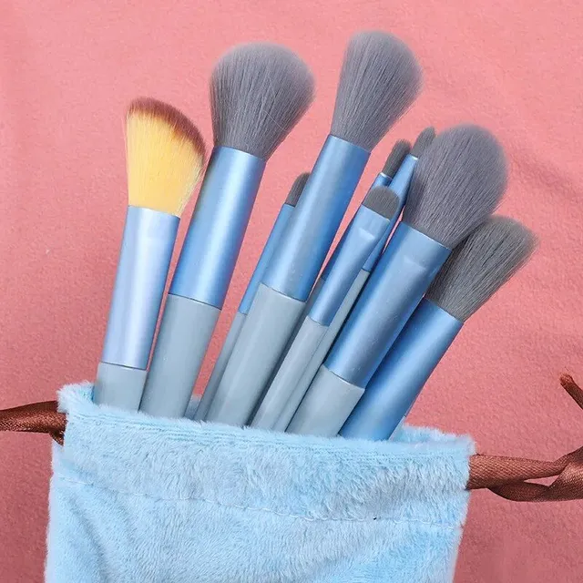 Set 13 pensule cosmetice pentru machiaj profesional - diferite culori