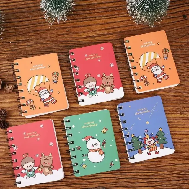 Ensemble de 12 carnets à spirale avec motifs de Noël