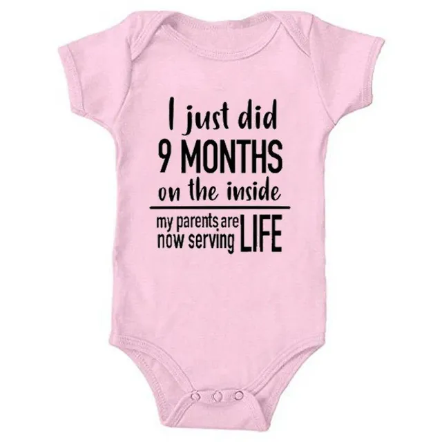 Overal s výšivkou "9 měsíců" pro novorozence a batolata