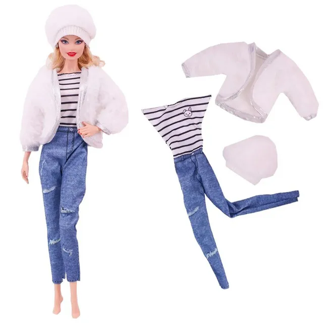 Set of 5 pieces of fashionable clothes and accessories for Barbie dolls