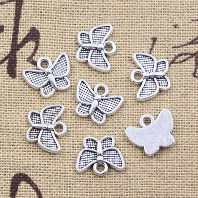 50 ks prívesky s roztomilý motýľ (11x13 mm) - starobylá strieborná farba