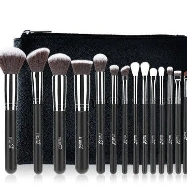 Set of brushes for make-up with case