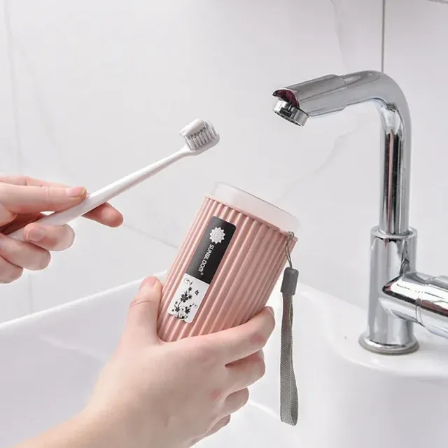 Husă portabilă pentru pastă de dinți și periuță
