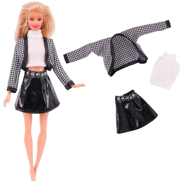 Set of 5 pieces of fashionable clothes and accessories for Barbie dolls