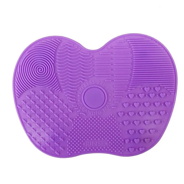 Silicone mat for brush cleaning