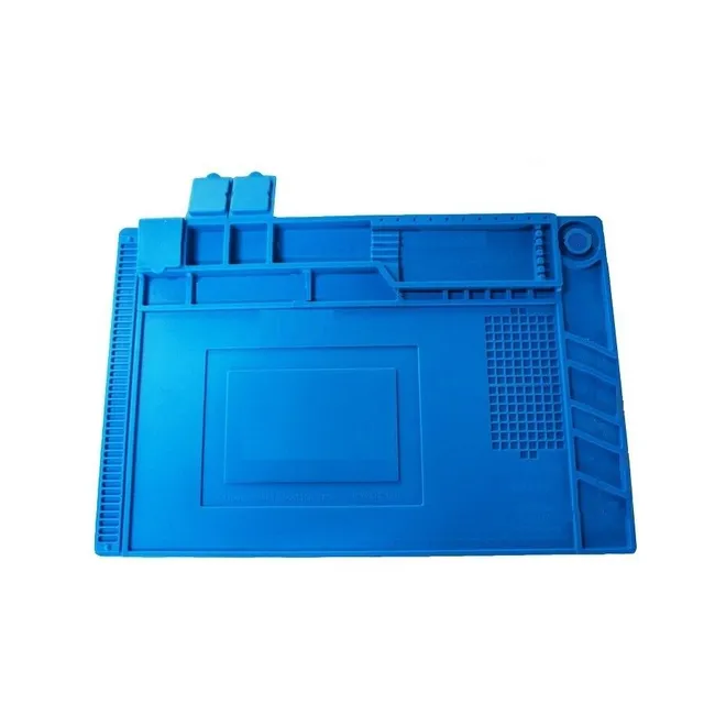 Silicone service mat with organizers