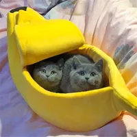 Pelíšek pro kočky ve tvaru banánu