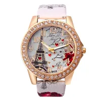 Montre femme avec bracelet en cuir Paris